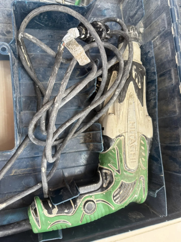 Перфоратор Hitachi DH24PB3